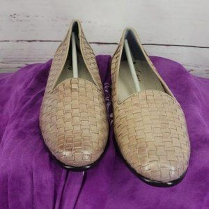 Trotters Beige‎ Leather Upper Slide On Shoes